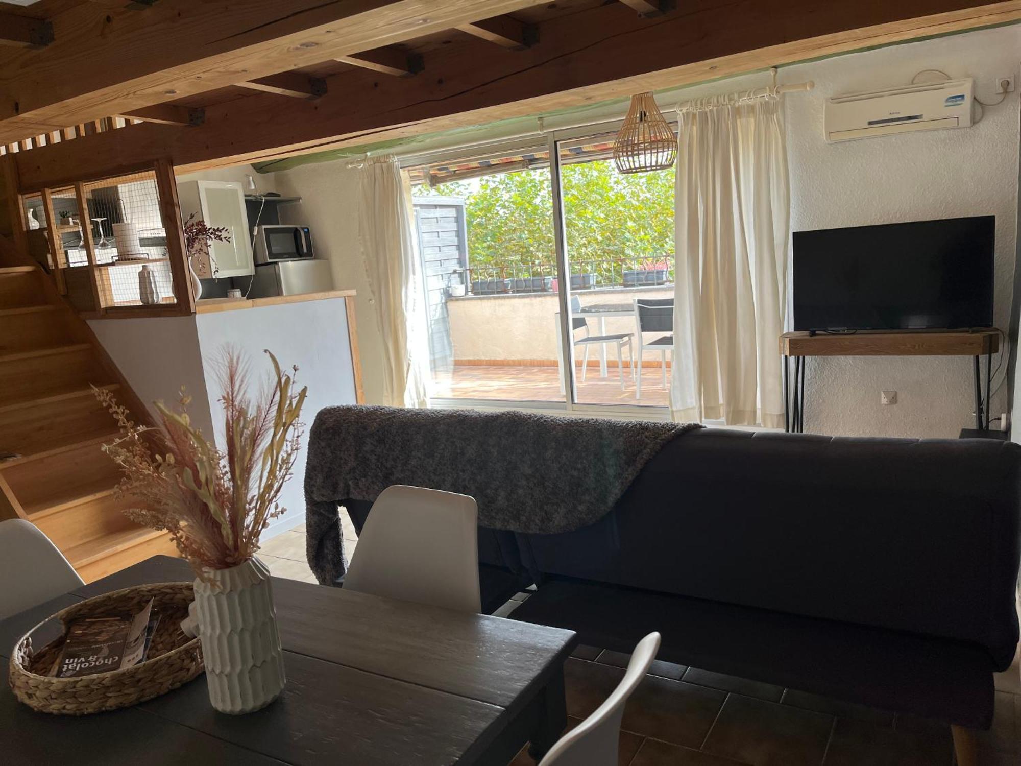 Duplex Lumineux Sur Gde Terrasse, Balneo Double, Parking Prive, Clim, Local Velos Entraigues-sur-la-Sorgue Exteriér fotografie
